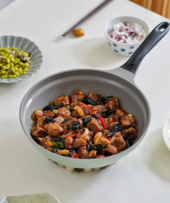 Slow Cooker with Ceramic Nonstick 3.6QT Frying Pan - Bundle Offer